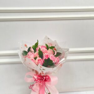 Ramalhete com 20 Rosas Rosas e Ruscus